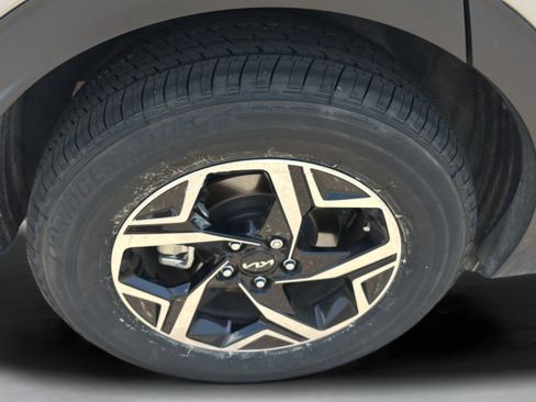 Used 2024 Kia Sportage LX AWD/4WD image 19