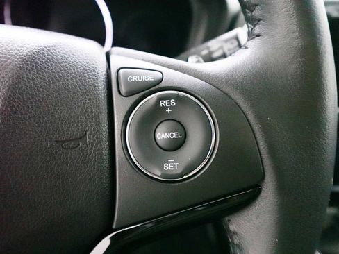 Used 2017 Honda HR-V EX-L image 18