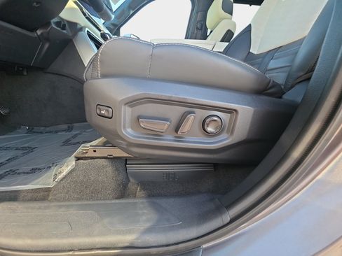 Used 2024 Toyota Sequoia Capstone AWD/4WD image 31