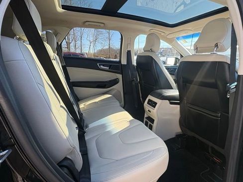 Used 2017 Ford Edge Titanium w/ Equipment Group 301A image 25