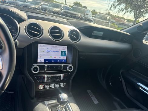 Used 2022 Ford Mustang GT Premium RWD image 15