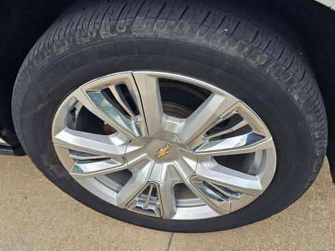 Used 2021 Chevrolet Tahoe High Country AWD/4WD image 32