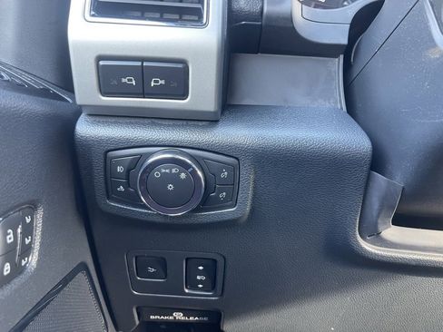 Used 2022 Ford F250 Lariat w/ Tremor Off-Road Package image 39