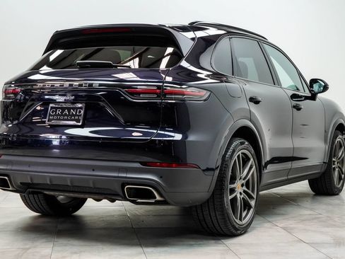 Used 2021 Porsche Cayenne AWD/4WD image 12