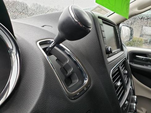 Used 2017 Dodge Grand Caravan SE w/ Power Window Group image 21