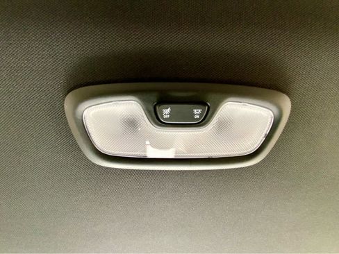 New 2025 GMC Canyon Elevation w/ Convenience Package image 60