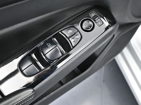 Used 2023 Nissan Altima 2.5 SV image 14