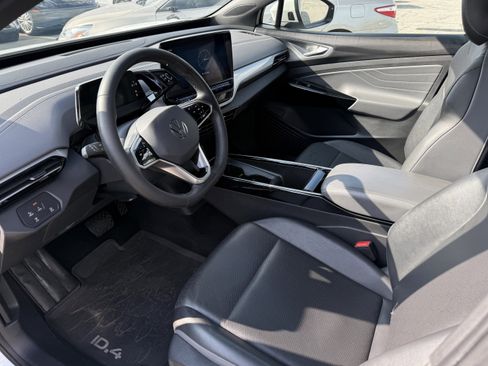 Used 2023 Volkswagen ID.4 Pro S image 9