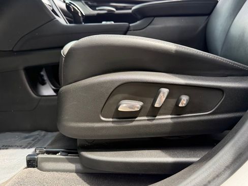 Used 2024 Cadillac XT5 Premium Luxury image 27