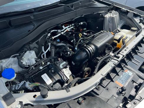 Used 2023 Ford Explorer XLT w/ Equipment Group 202A image 37