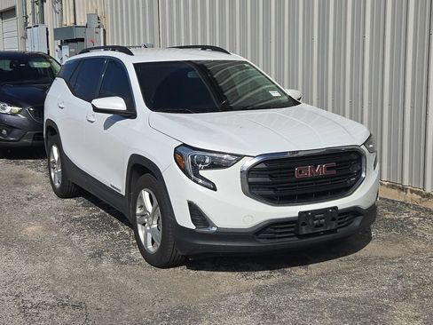 Used 2018 GMC Terrain SLE w/ Driver Convenience Package FWD image 1
