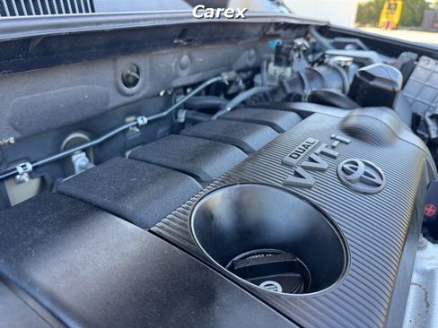 Used 2011 Toyota RAV4 Limited image 38