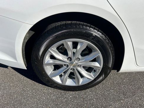 Used 2023 Chevrolet Malibu LT image 12