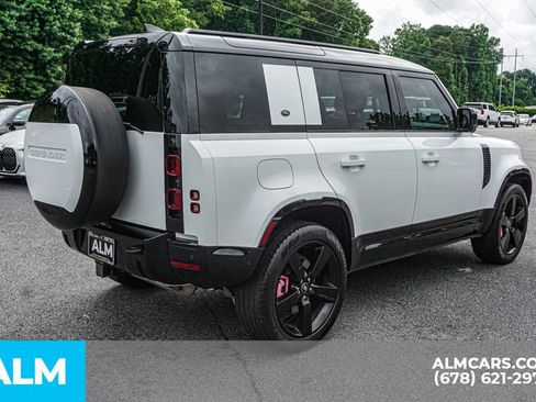 Used 2024 Land Rover Defender 110 X-Dynamic SE AWD/4WD image 5