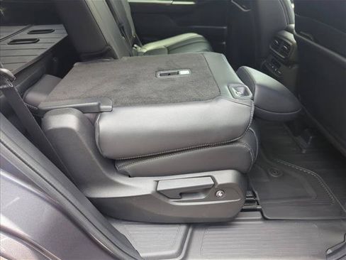Used 2023 Honda Pilot Touring image 24