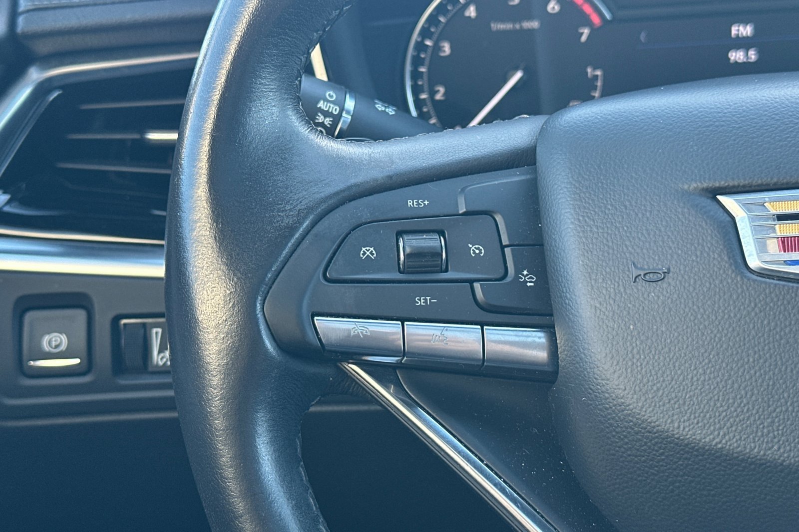 Used 2024 Cadillac XT6 Luxury FWD image 31