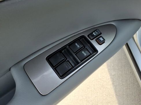 Used 2006 Toyota Avalon Limited image 21