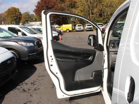 Used 2020 Nissan NV200 S image 16