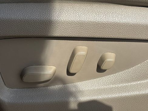 Used 2016 GMC Sierra 1500 SLT w/ SLT Premium Package image 8