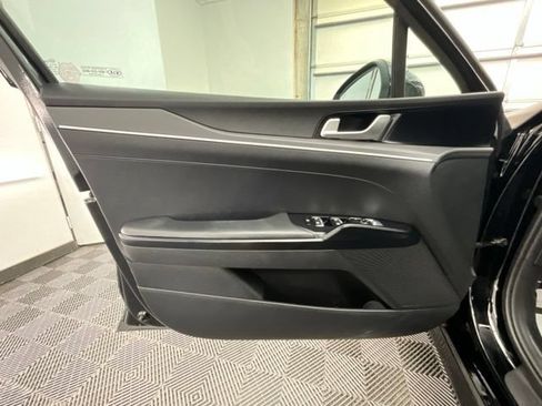 Used 2021 Kia K5 LXS FWD image 8