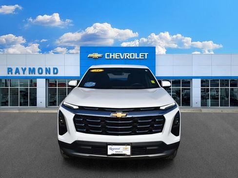 Certified 2025 Chevrolet Equinox LT FWD image 9