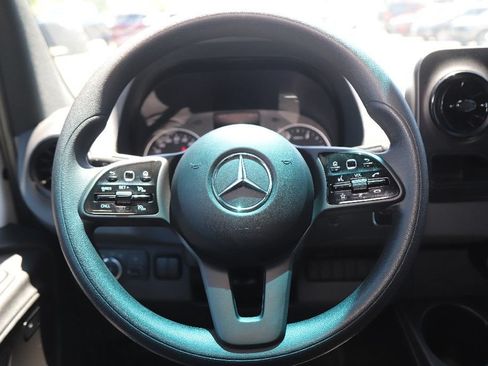 Used 2024 Mercedes-Benz Sprinter 2500 image 26