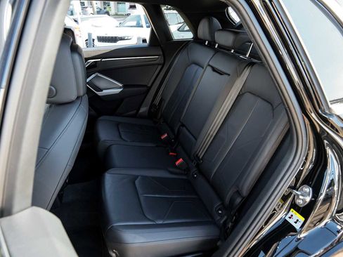 Used 2020 Audi Q3 2.0T Premium image 40