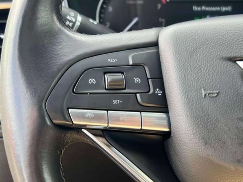 Used 2025 Cadillac XT6 Luxury FWD image 23