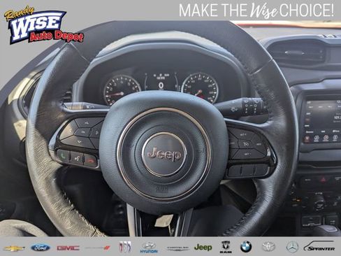Used 2018 Jeep Renegade Altitude FWD image 11