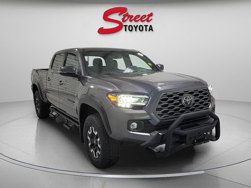 Certified 2021 Toyota Tacoma TRD Off-Road w/ Technology Package AWD/4WD image 5
