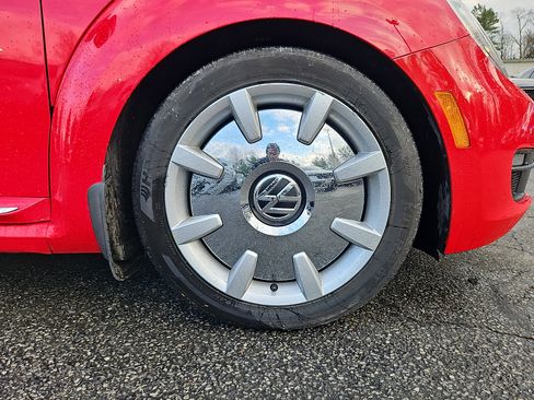 Used 2013 Volkswagen Beetle 2.5 image 9
