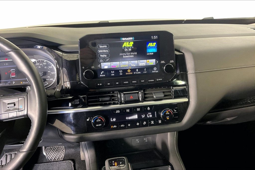 Used 2025 Nissan Pathfinder SL AWD/4WD image 8