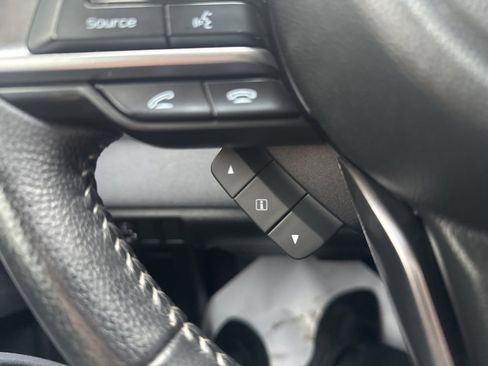 Used 2020 Subaru Outback Premium image 19