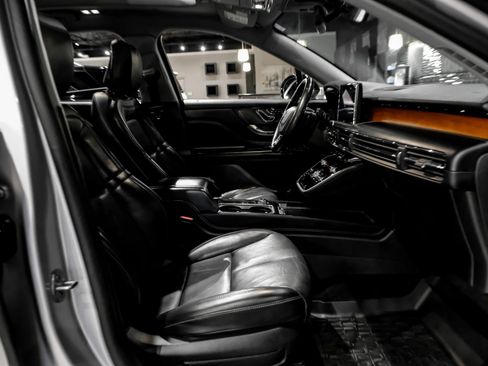 Used 2020 Lincoln Corsair Reserve w/ Equipment Group 201A image 34