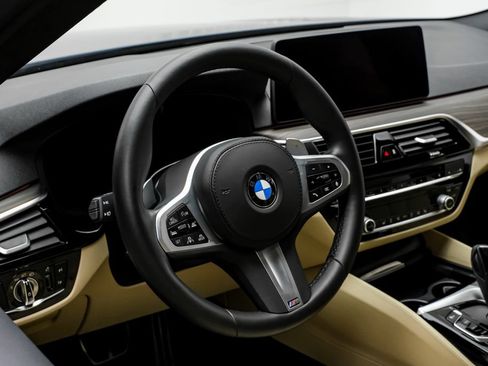 Used 2023 BMW 540i xDrive w/ M Sport Package AWD/4WD image 18
