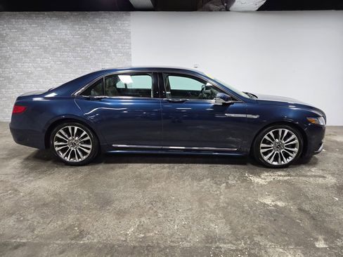 Used 2017 Lincoln Continental Reserve w/ Climate Package AWD/4WD image 3