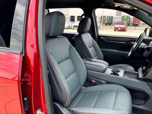 Used 2024 GMC Acadia AT4 w/ LPO, Floor Liner Package image 10