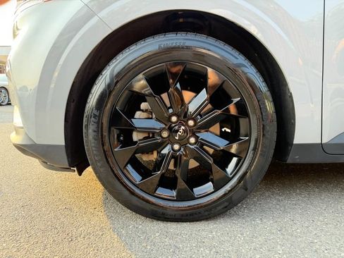 Used 2023 Kia Carnival SX Prestige FWD image 42