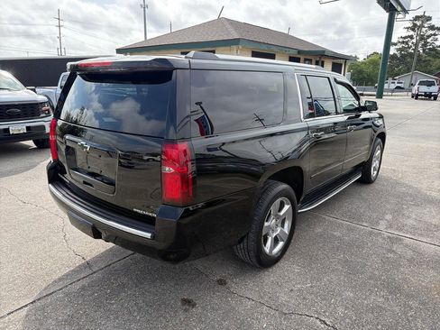 Used 2019 Chevrolet Suburban Premier image 10