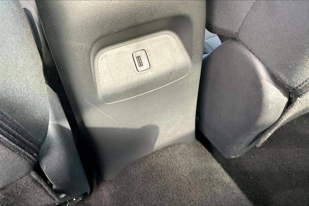 Used 2025 Nissan Sentra SV FWD image 10