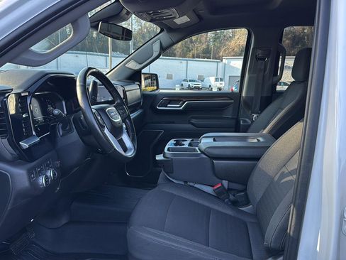 Used 2023 GMC Sierra 1500 SLE image 8