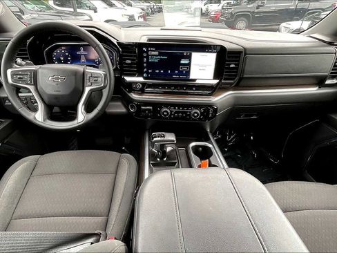 Used 2024 Chevrolet Silverado 1500 LT Trail Boss image 14