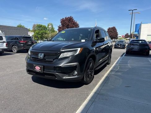 Used 2021 Honda Pilot Black Edition image 3