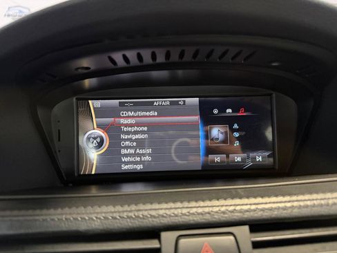 Used 2011 BMW M3 Convertible image 38