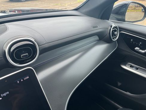 Used 2024 Mercedes-Benz GLC 300 image 35