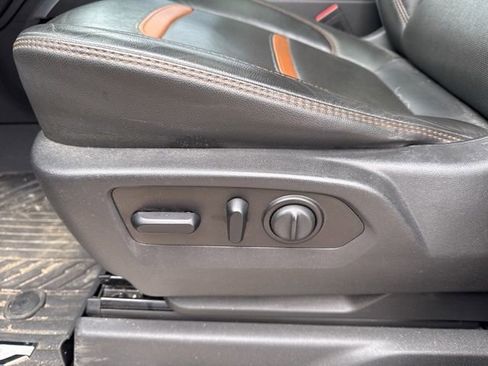 Used 2020 GMC Sierra 1500 AT4 w/ AT4 Premium Package image 17