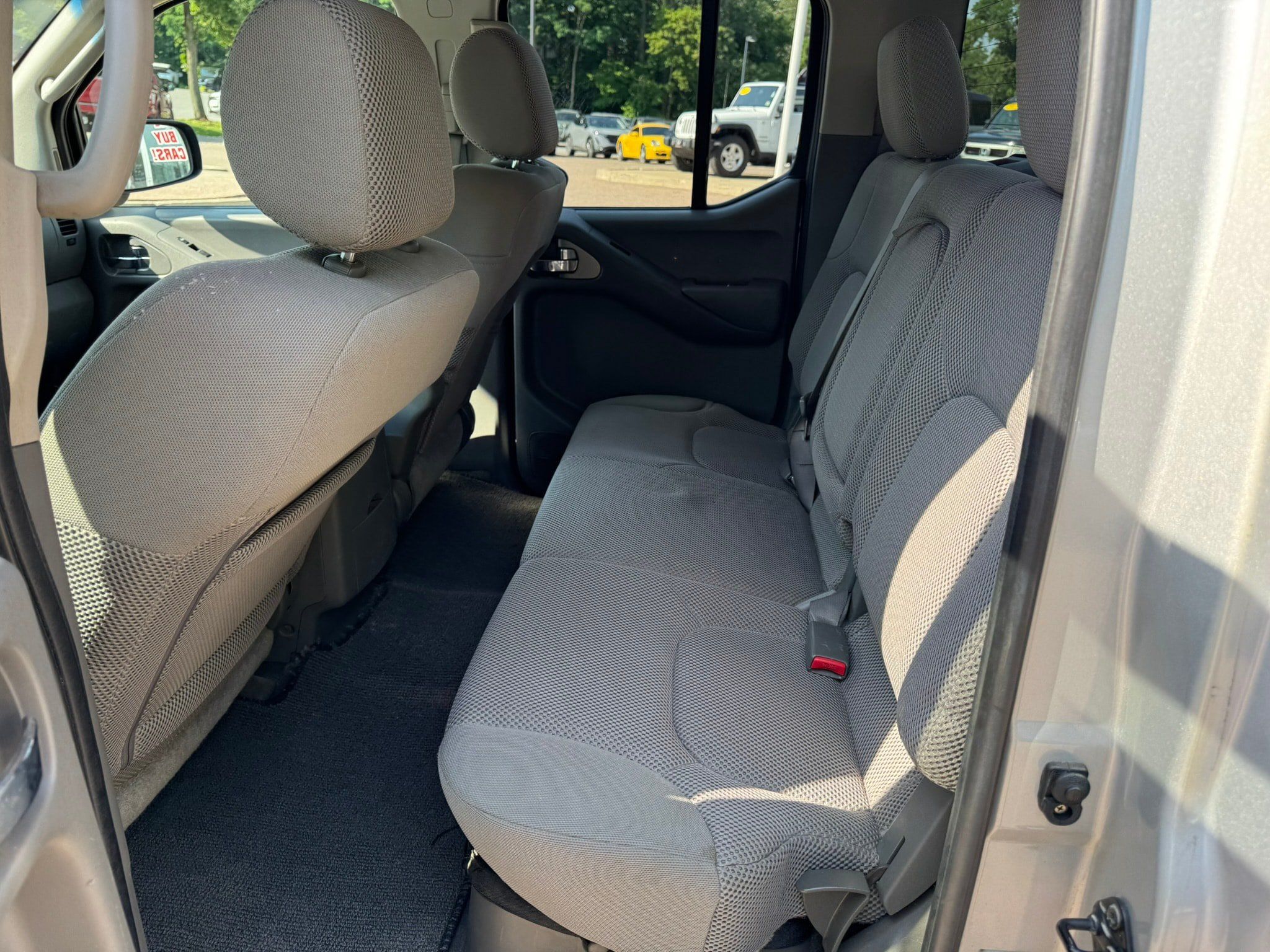 Used 2006 Nissan Frontier SE w/ (P01) Power Pkg RWD image 9