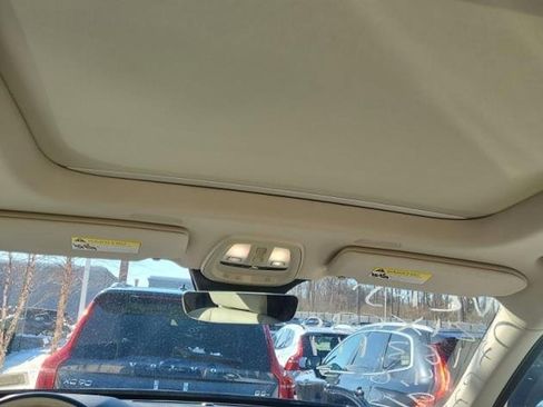 Certified 2024 Volvo XC90 B5 Plus image 18