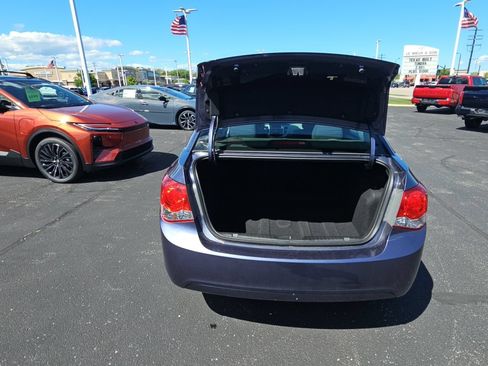 Used 2014 Chevrolet Cruze LS FWD image 27