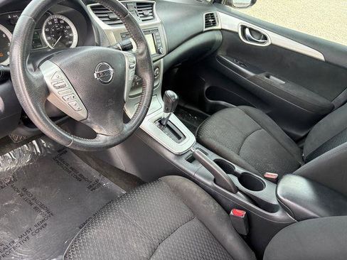 Used 2014 Nissan Sentra SR w/ Premium Package image 12